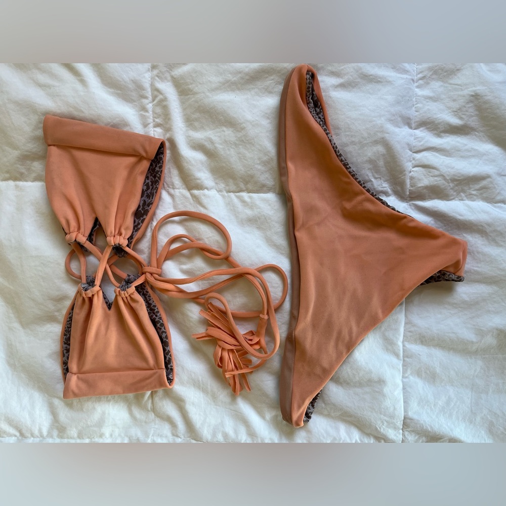 Acacia bikini M top and bottoms